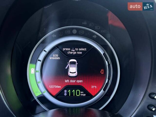 Оранжевый Фиат 500e, объемом двигателя 0 л и пробегом 123 тыс. км за 5690 $, фото 14 на Automoto.ua