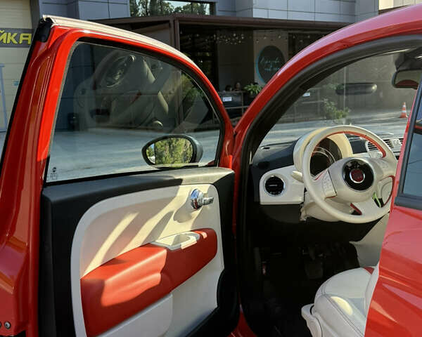 Оранжевый Фиат 500e, объемом двигателя 0 л и пробегом 61 тыс. км за 5200 $, фото 5 на Automoto.ua