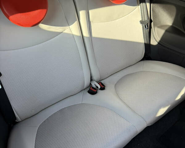 Оранжевый Фиат 500e, объемом двигателя 0 л и пробегом 61 тыс. км за 5200 $, фото 10 на Automoto.ua