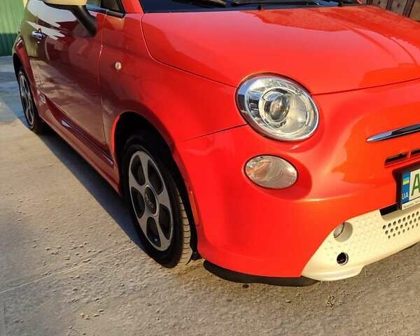 Оранжевый Фиат 500e, объемом двигателя 0 л и пробегом 59 тыс. км за 8500 $, фото 3 на Automoto.ua