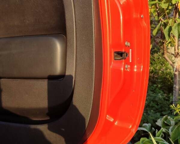 Оранжевый Фиат 500e, объемом двигателя 0 л и пробегом 59 тыс. км за 8500 $, фото 6 на Automoto.ua