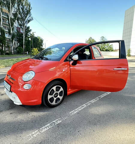 Оранжевый Фиат 500e, объемом двигателя 0 л и пробегом 67 тыс. км за 9000 $, фото 2 на Automoto.ua