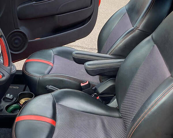 Оранжевый Фиат 500e, объемом двигателя 0 л и пробегом 55 тыс. км за 7700 $, фото 23 на Automoto.ua