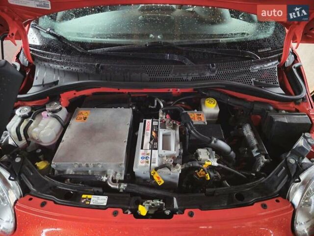 Оранжевый Фиат 500e, объемом двигателя 0 л и пробегом 75 тыс. км за 7000 $, фото 12 на Automoto.ua