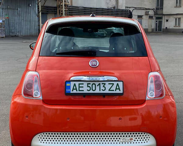 Оранжевый Фиат 500e, объемом двигателя 0 л и пробегом 55 тыс. км за 7700 $, фото 6 на Automoto.ua