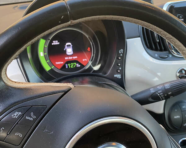 Оранжевый Фиат 500e, объемом двигателя 0 л и пробегом 71 тыс. км за 7800 $, фото 6 на Automoto.ua