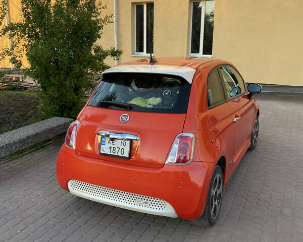 Оранжевый Фиат 500e, объемом двигателя 0 л и пробегом 71 тыс. км за 7800 $, фото 2 на Automoto.ua