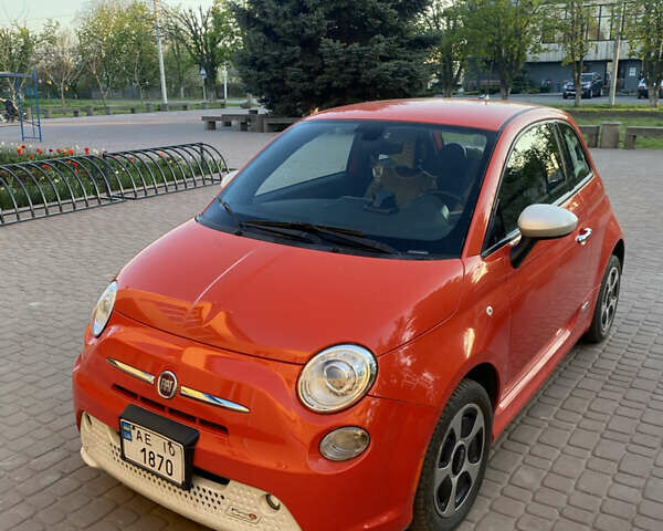 Оранжевый Фиат 500e, объемом двигателя 0 л и пробегом 71 тыс. км за 7800 $, фото 4 на Automoto.ua