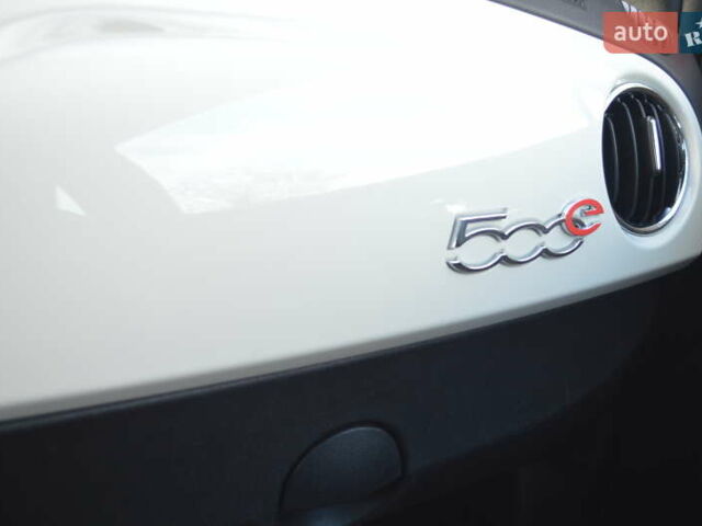 Помаранчевий Фіат 500e, об'ємом двигуна 0 л та пробігом 35 тис. км за 8500 $, фото 28 на Automoto.ua