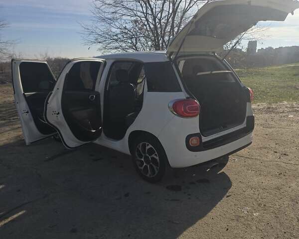 Белый Фиат 500L, объемом двигателя 1.37 л и пробегом 222 тыс. км за 7799 $, фото 19 на Automoto.ua