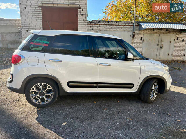 Белый Фиат 500L, объемом двигателя 1.37 л и пробегом 176 тыс. км за 8150 $, фото 2 на Automoto.ua
