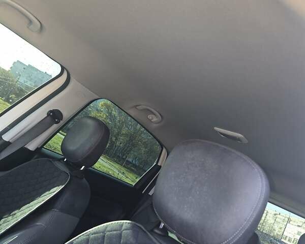 Белый Фиат 500L, объемом двигателя 1.37 л и пробегом 222 тыс. км за 7799 $, фото 31 на Automoto.ua