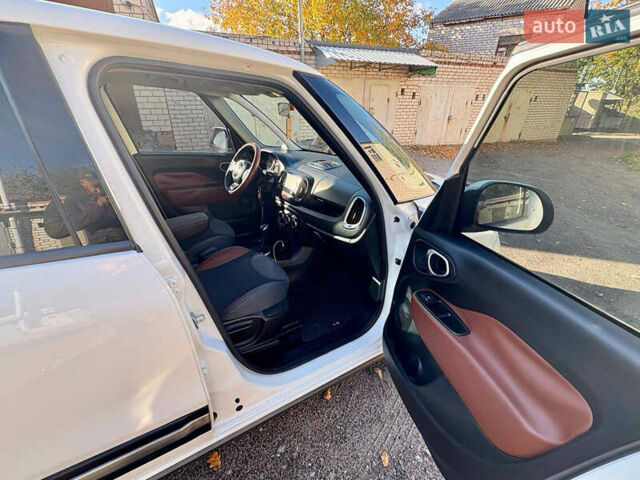 Белый Фиат 500L, объемом двигателя 1.37 л и пробегом 176 тыс. км за 8150 $, фото 8 на Automoto.ua