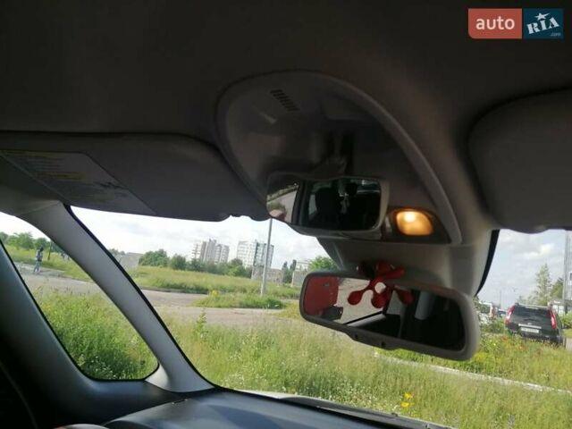 Білий Фіат 500L, об'ємом двигуна 1.37 л та пробігом 120 тис. км за 6999 $, фото 25 на Automoto.ua