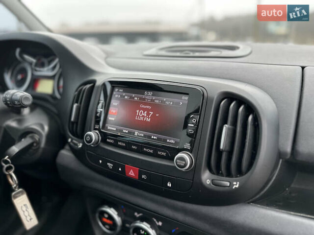 Белый Фиат 500L, объемом двигателя 1.4 л и пробегом 110 тыс. км за 7900 $, фото 19 на Automoto.ua