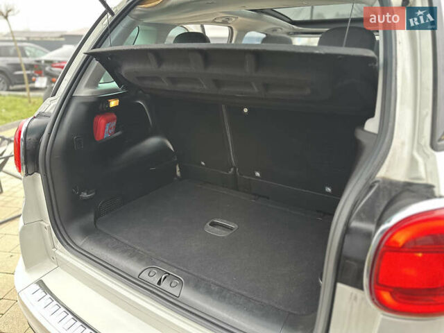 Белый Фиат 500L, объемом двигателя 1.4 л и пробегом 110 тыс. км за 7900 $, фото 22 на Automoto.ua