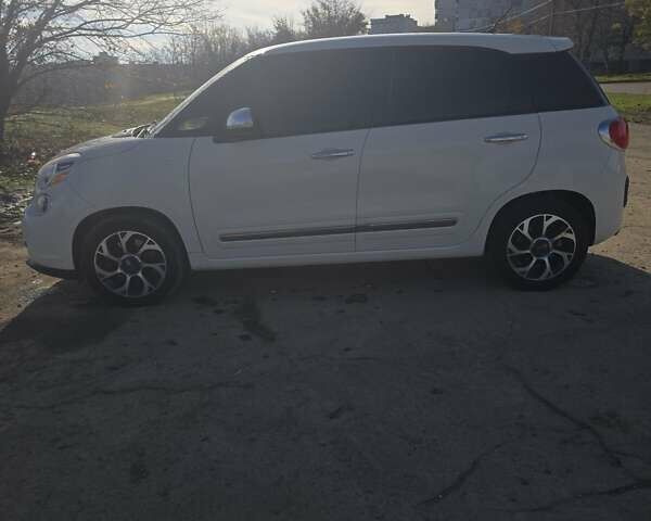Белый Фиат 500L, объемом двигателя 1.37 л и пробегом 222 тыс. км за 7799 $, фото 8 на Automoto.ua