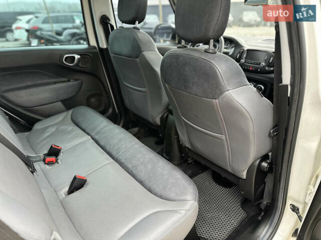 Белый Фиат 500L, объемом двигателя 1.4 л и пробегом 110 тыс. км за 7900 $, фото 14 на Automoto.ua