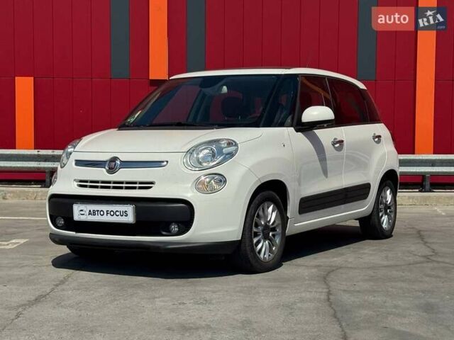 Белый Фиат 500L, объемом двигателя 1.25 л и пробегом 134 тыс. км за 9290 $, фото 3 на Automoto.ua