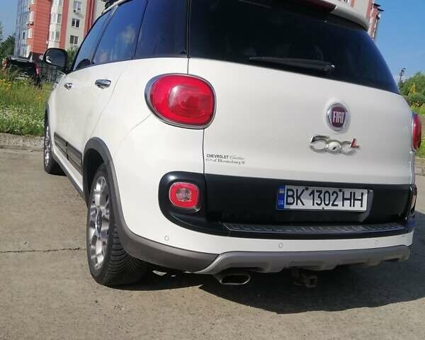 Білий Фіат 500L, об'ємом двигуна 1.37 л та пробігом 120 тис. км за 6999 $, фото 6 на Automoto.ua