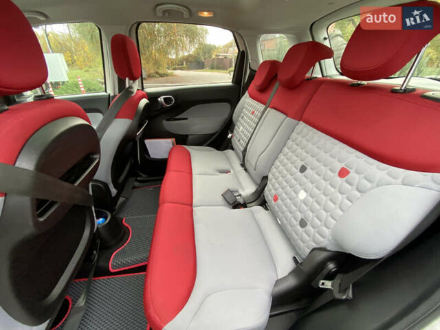 Белый Фиат 500L, объемом двигателя 1.25 л и пробегом 190 тыс. км за 9700 $, фото 13 на Automoto.ua