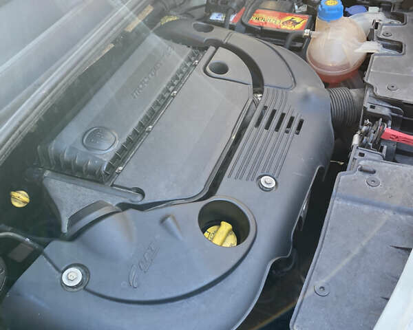 Белый Фиат 500L, объемом двигателя 1.2 л и пробегом 190 тыс. км за 8500 $, фото 13 на Automoto.ua