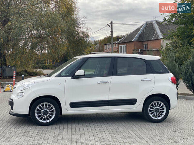 Белый Фиат 500L, объемом двигателя 1.25 л и пробегом 190 тыс. км за 9700 $, фото 3 на Automoto.ua
