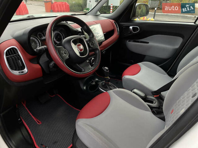 Белый Фиат 500L, объемом двигателя 1.25 л и пробегом 190 тыс. км за 9700 $, фото 17 на Automoto.ua