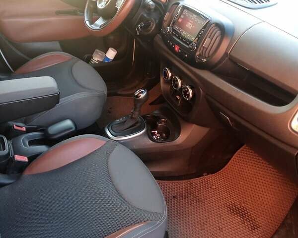 Фиат 500L 2013 в Киеве на Automoto.ua Белый Фиат 500L, объемом двигателя 1.37 л и пробегом 111 тыс. км за 7400 $, фото 14 на Automoto.ua