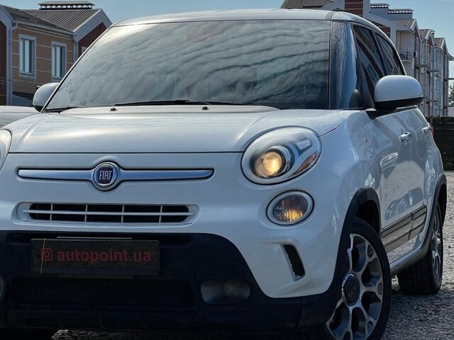 Белый Фиат 500L, объемом двигателя 1.37 л и пробегом 242 тыс. км за 7200 $, фото 2 на Automoto.ua