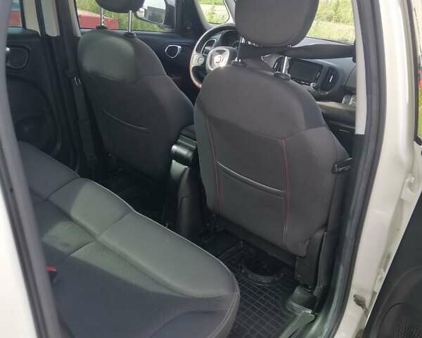 Білий Фіат 500L, об'ємом двигуна 1.37 л та пробігом 120 тис. км за 6999 $, фото 30 на Automoto.ua