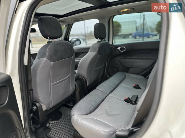 Белый Фиат 500L, объемом двигателя 1.4 л и пробегом 110 тыс. км за 7900 $, фото 13 на Automoto.ua