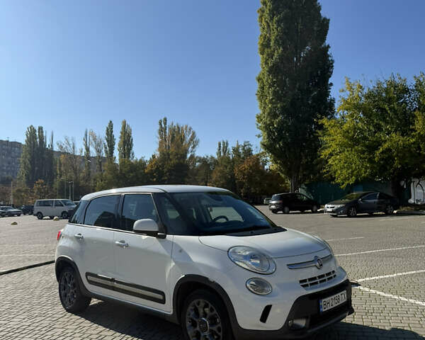 Белый Фиат 500L, объемом двигателя 1.3 л и пробегом 104 тыс. км за 9600 $, фото 23 на Automoto.ua