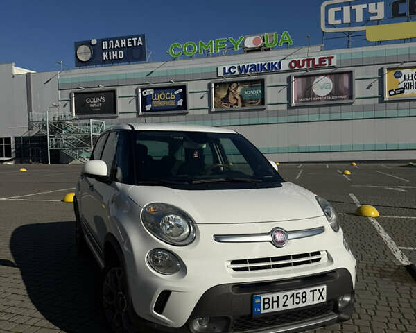Белый Фиат 500L, объемом двигателя 1.3 л и пробегом 104 тыс. км за 9600 $, фото 4 на Automoto.ua