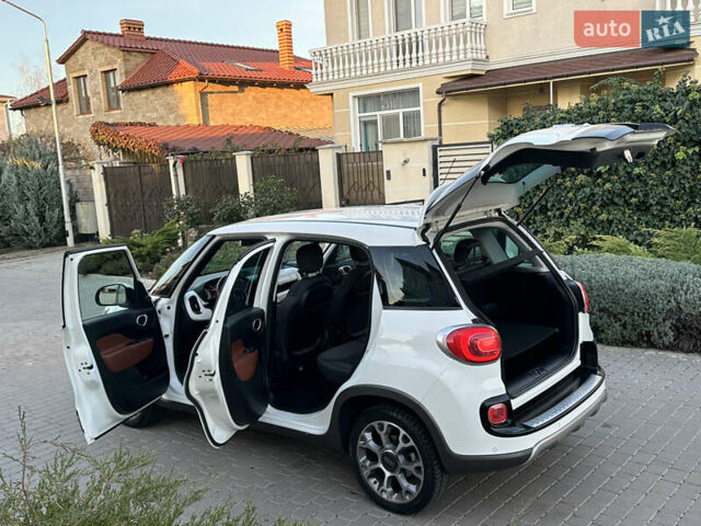Белый Фиат 500L, объемом двигателя 1.3 л и пробегом 176 тыс. км за 8900 $, фото 50 на Automoto.ua