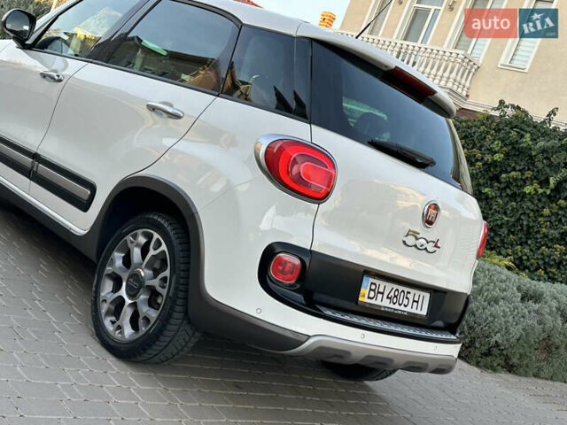 Белый Фиат 500L, объемом двигателя 1.3 л и пробегом 176 тыс. км за 8900 $, фото 6 на Automoto.ua