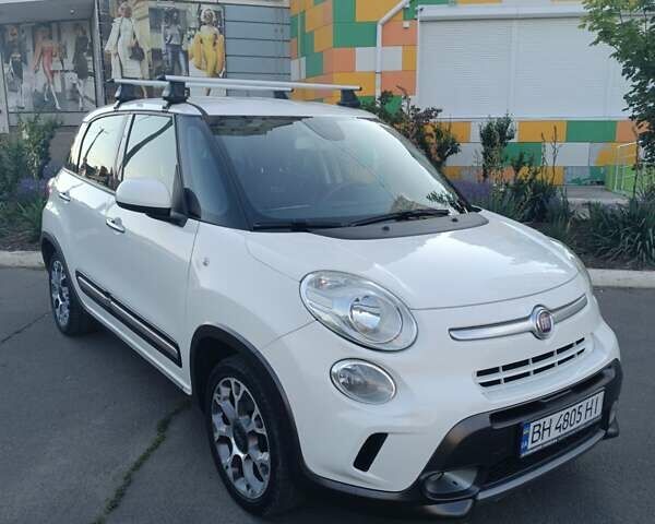 Білий Фіат 500L, об'ємом двигуна 1.3 л та пробігом 174 тис. км за 8000 $, фото 1 на Automoto.ua