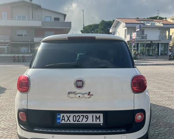 Белый Фиат 500L, объемом двигателя 1.3 л и пробегом 109 тыс. км за 8200 $, фото 4 на Automoto.ua
