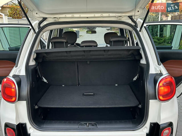 Белый Фиат 500L, объемом двигателя 1.3 л и пробегом 176 тыс. км за 8900 $, фото 52 на Automoto.ua