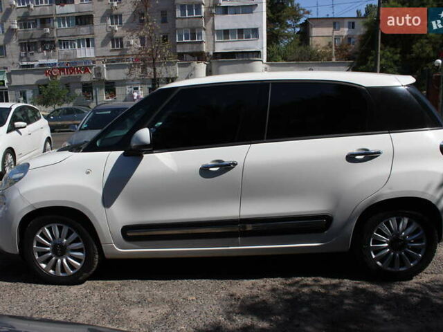 Белый Фиат 500L, объемом двигателя 1.3 л и пробегом 97 тыс. км за 9499 $, фото 13 на Automoto.ua