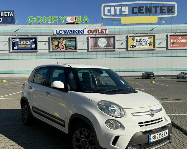 Белый Фиат 500L, объемом двигателя 1.3 л и пробегом 104 тыс. км за 9600 $, фото 3 на Automoto.ua