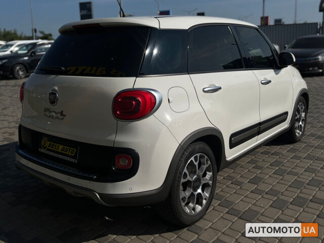 Белый Фиат 500L, объемом двигателя 1.2 л и пробегом 60 тыс. км за 10800 $, фото 6 на Automoto.ua