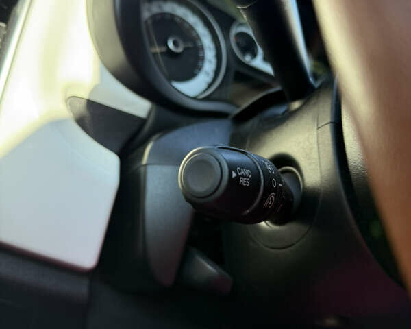 Белый Фиат 500L, объемом двигателя 1.3 л и пробегом 104 тыс. км за 9600 $, фото 77 на Automoto.ua