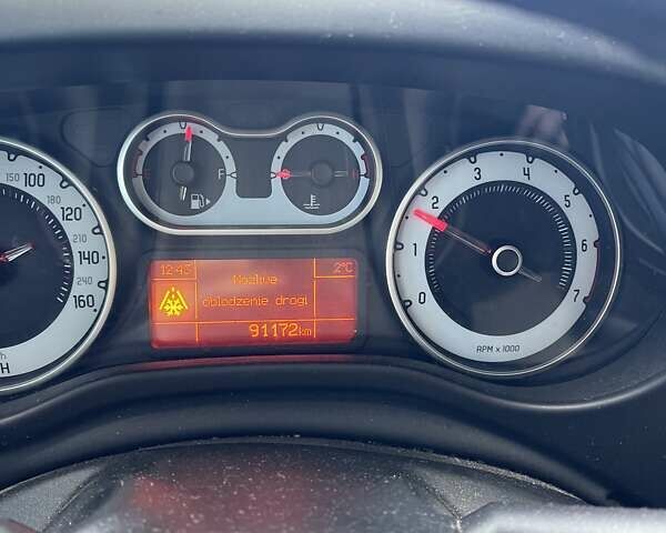 Белый Фиат 500L, объемом двигателя 1.4 л и пробегом 94 тыс. км за 6700 $, фото 6 на Automoto.ua