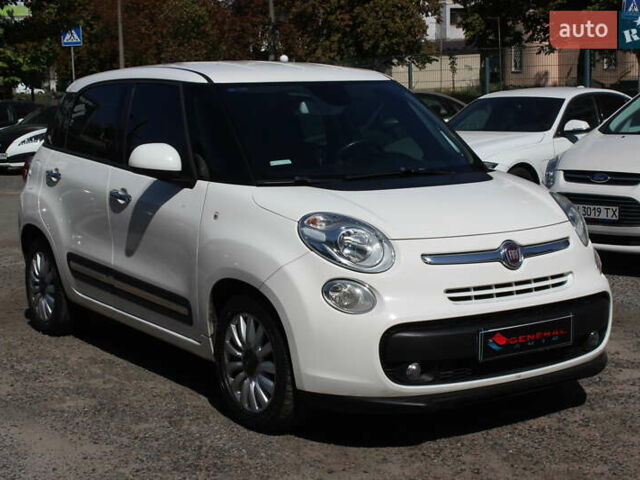 Белый Фиат 500L, объемом двигателя 1.3 л и пробегом 97 тыс. км за 9499 $, фото 3 на Automoto.ua