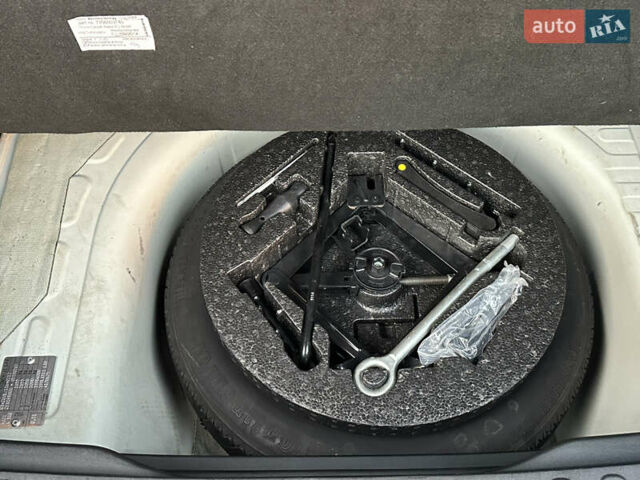 Белый Фиат 500L, объемом двигателя 1.3 л и пробегом 176 тыс. км за 8900 $, фото 56 на Automoto.ua