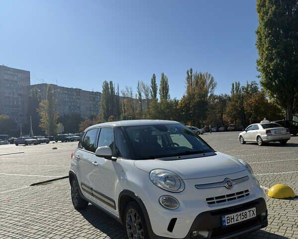 Белый Фиат 500L, объемом двигателя 1.3 л и пробегом 104 тыс. км за 9600 $, фото 24 на Automoto.ua