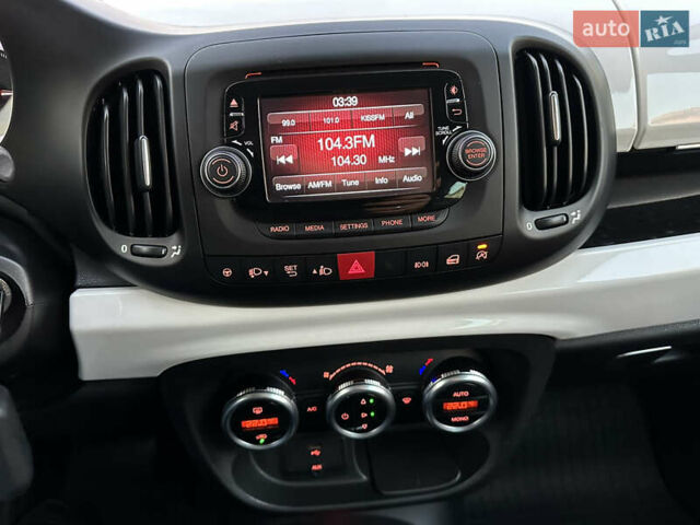 Белый Фиат 500L, объемом двигателя 1.3 л и пробегом 176 тыс. км за 8900 $, фото 72 на Automoto.ua