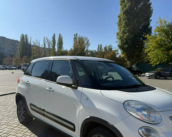 Белый Фиат 500L, объемом двигателя 1.3 л и пробегом 104 тыс. км за 9600 $, фото 25 на Automoto.ua