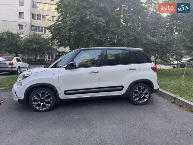Белый Фиат 500L, объемом двигателя 1.2 л и пробегом 245 тыс. км за 7000 $, фото 2 на Automoto.ua